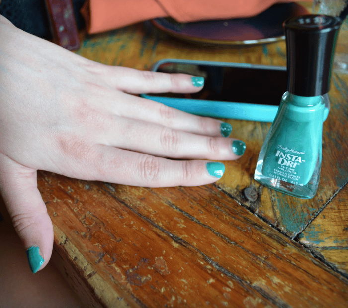 Sally Hansen Mint Spring Silky Legs, Sally Hansen Nails, Energizer, Collective Bias, #MySummerLook, #shop