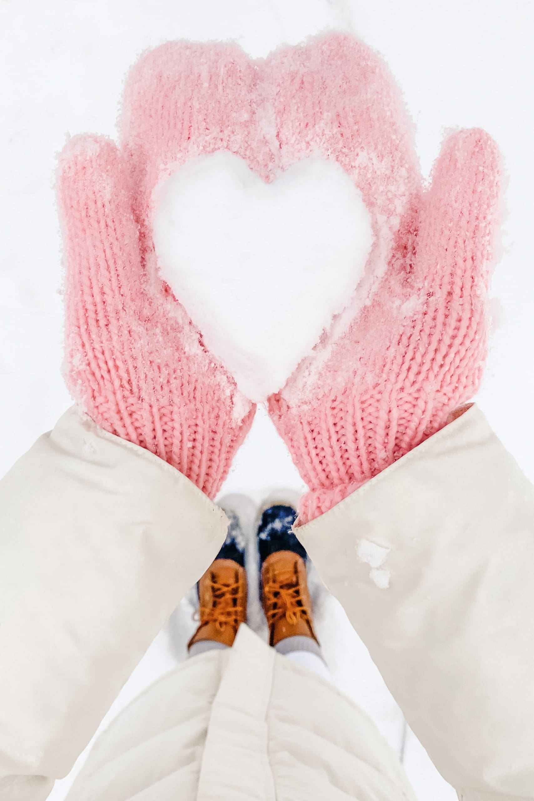 26 Creative Ways to Make a Difference in Your Community by blogger Stephanie Ziajka of Diary of a Debutante