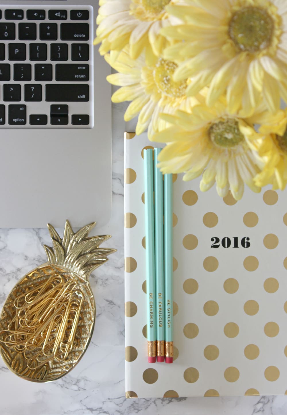 Become a goal digger with these 10 helpful annual planning tips for effective organization and inspiration from blogger Stephanie Ziajka. Become a goal digger with these 10 helpful annual planning tips for effective organization and inspiration from blogger Stephanie Ziajka.