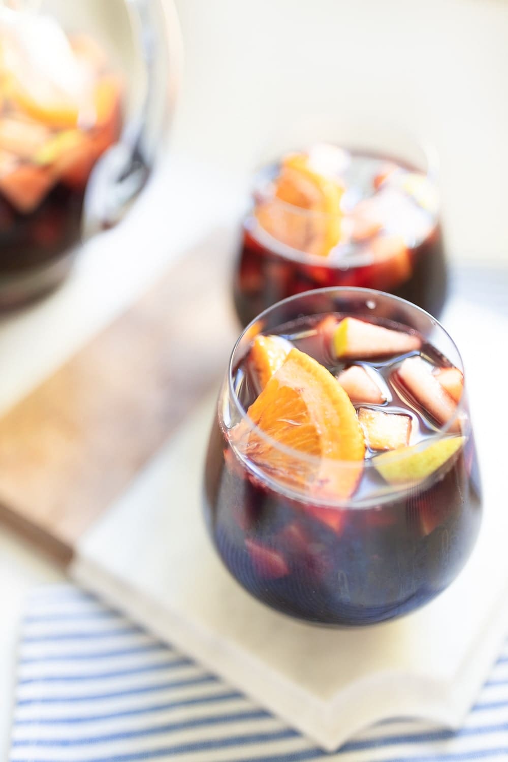 Easy fall sangria recipe by entertaining blogger Stephanie Ziajka on Diary of a Debutante Easy fall sangria recipe by entertaining blogger Stephanie Ziajka on Diary of a Debutante