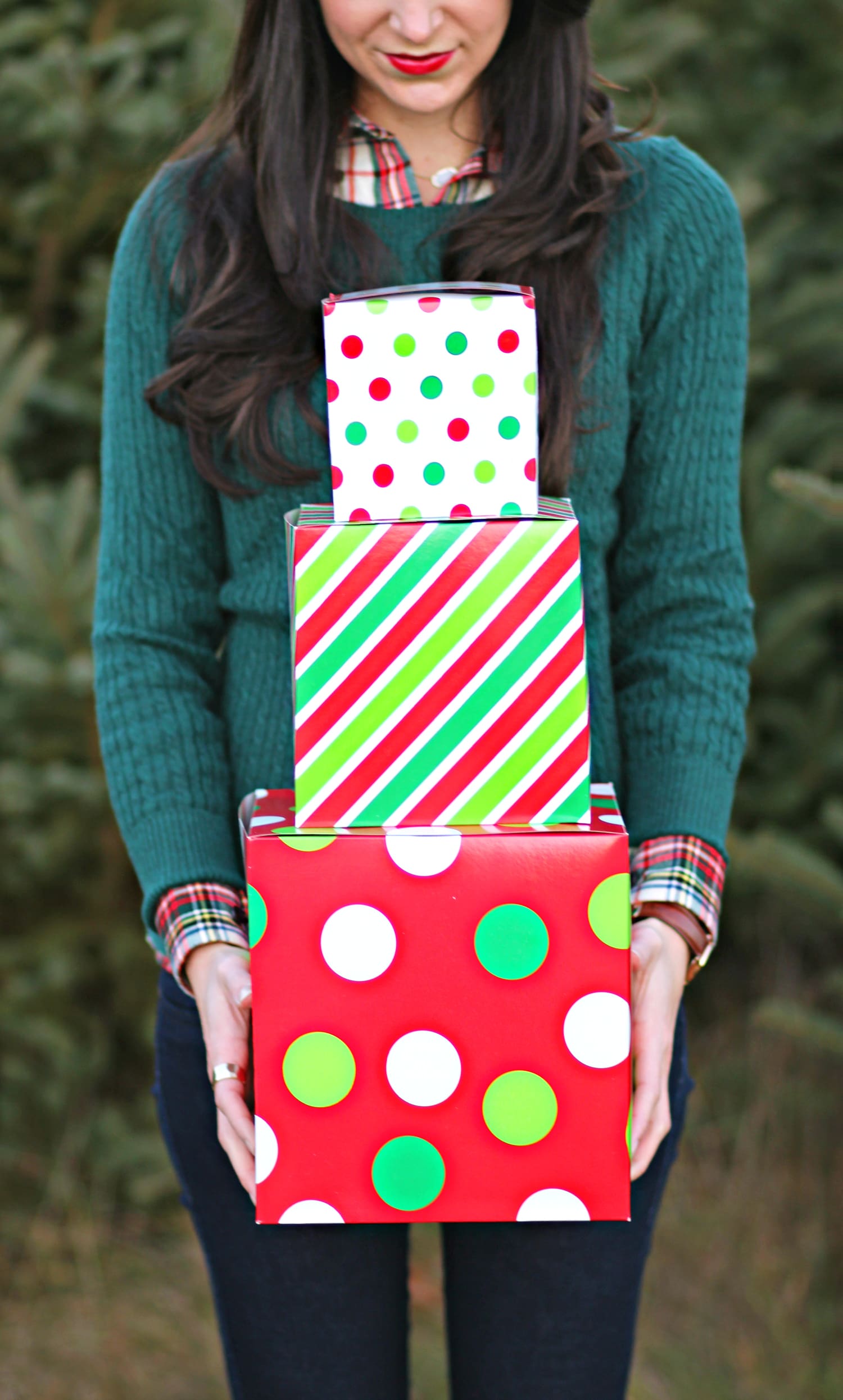 Quick and easy gift wrapping ideas from American Greetings