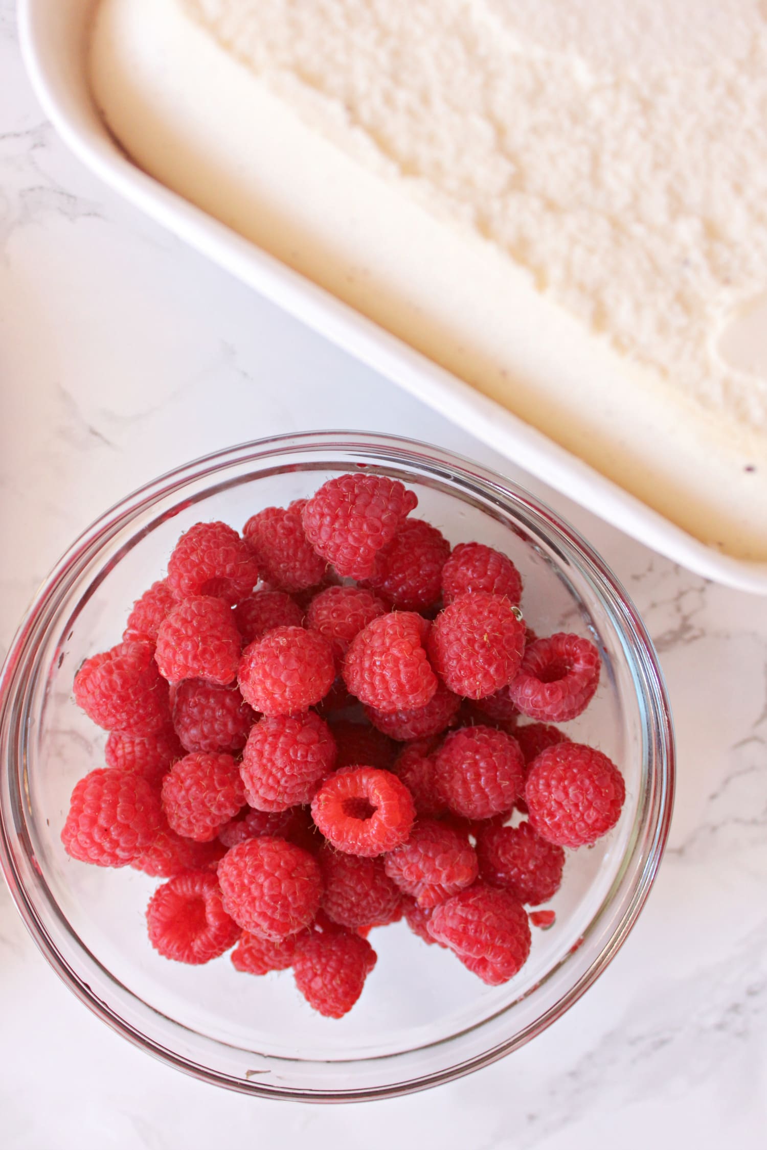 This delicious Raspberry Champagne Float cocktail is perfect for the holidays!