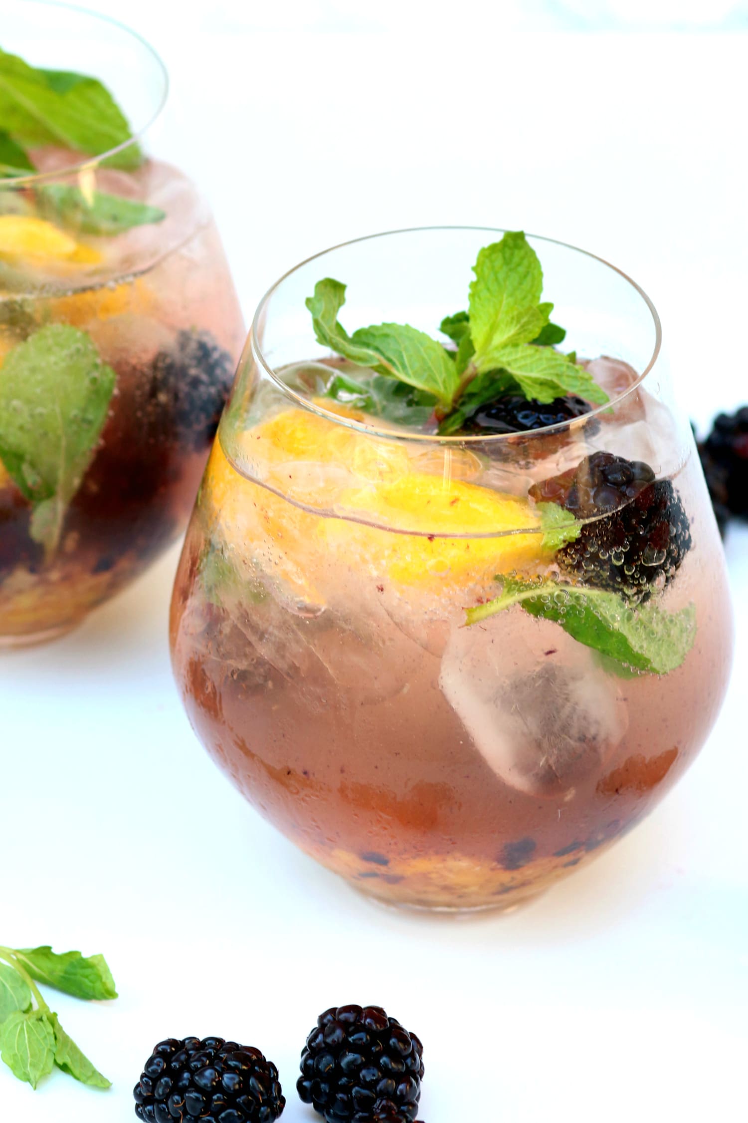 A simple and delicious blackberry mango mojito recipe A simple and delicious blackberry mango mojito recipe