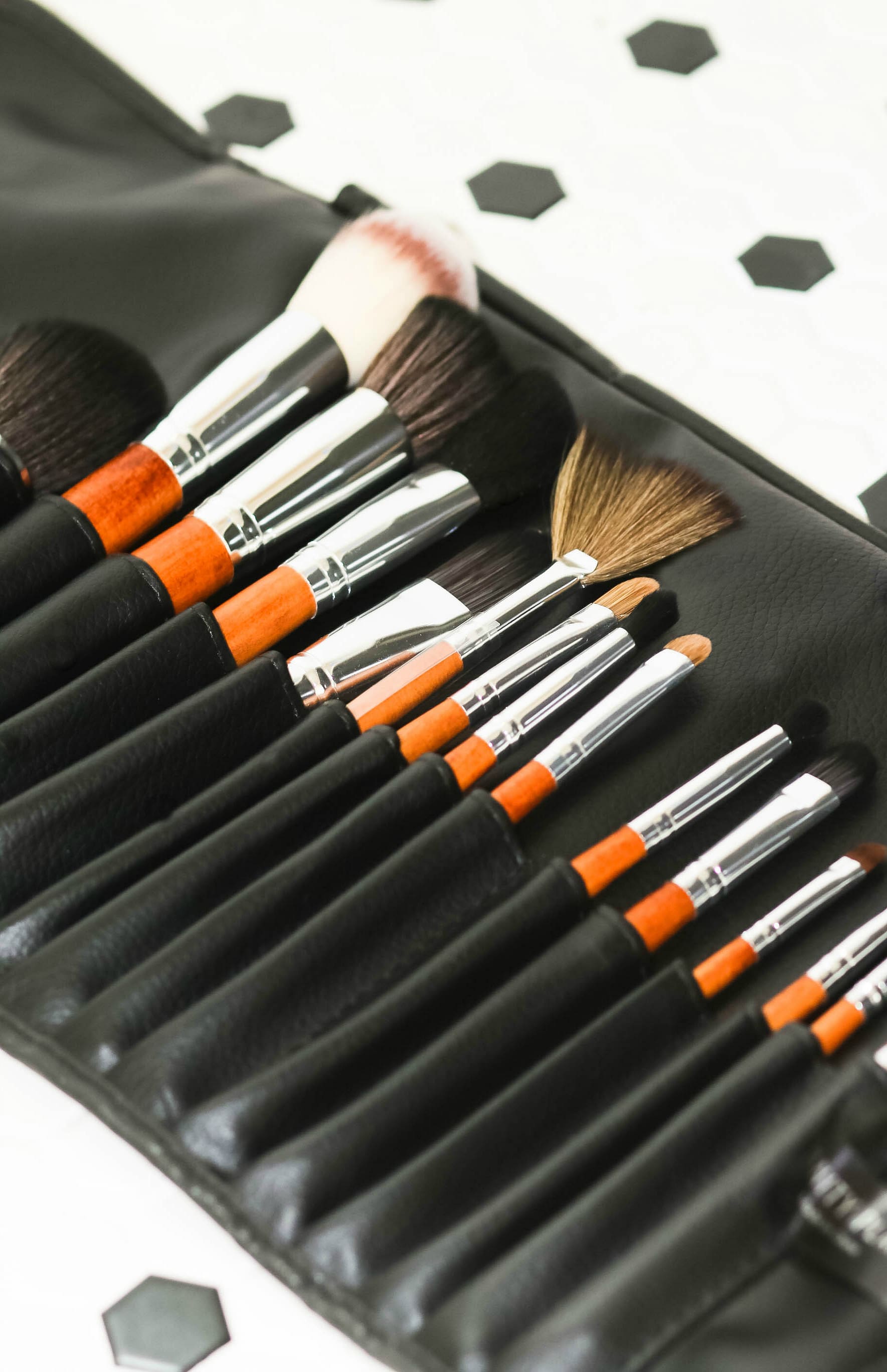 15 Different Vanity Planet Makeup Brushes and Their Uses 15 Different Vanity Planet Makeup Brushes and Their Uses