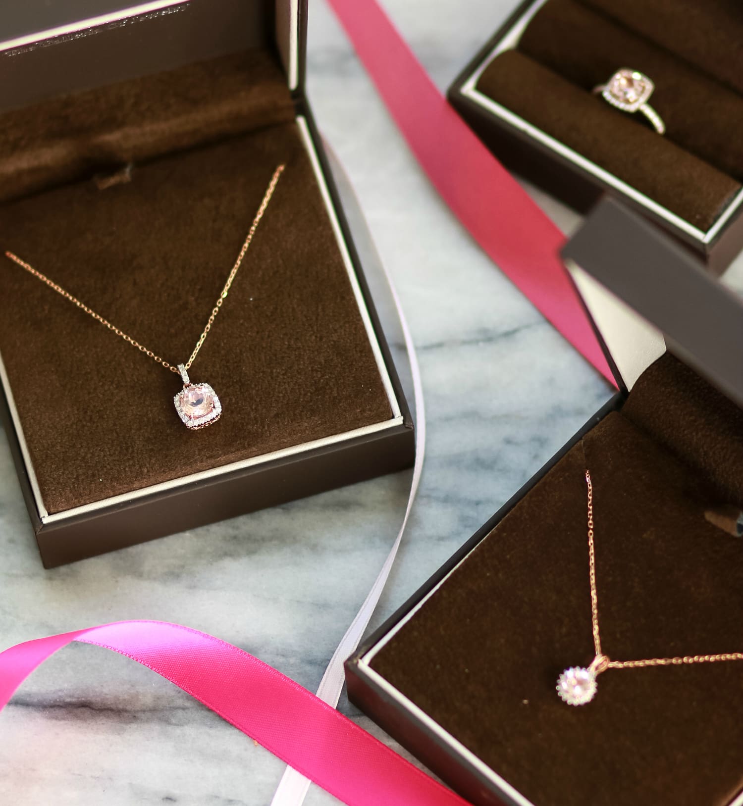 Sentimental new mom gift idea from Jared | Sentimental gift for new mom | Celebrate Timeless Moments: New Mommy Gift Idea with Jared The Galleria Of Jewelry by fashion blogger Stephanie Ziajka from Diary of a Debutante