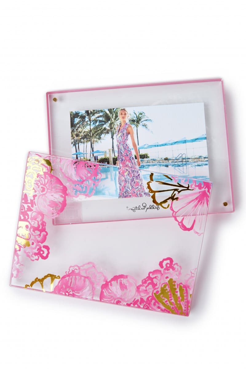 Lilly Pulitzer crab picture frame featured in Holiday Gift Guide: Something for Everyone on Your List by guest poster the Red Dress Boutique on Diary of a Debutante Lilly Pulitzer crab picture frame featured in Holiday Gift Guide: Something for Everyone on Your List by guest poster the Red Dress Boutique on Diary of a Debutante