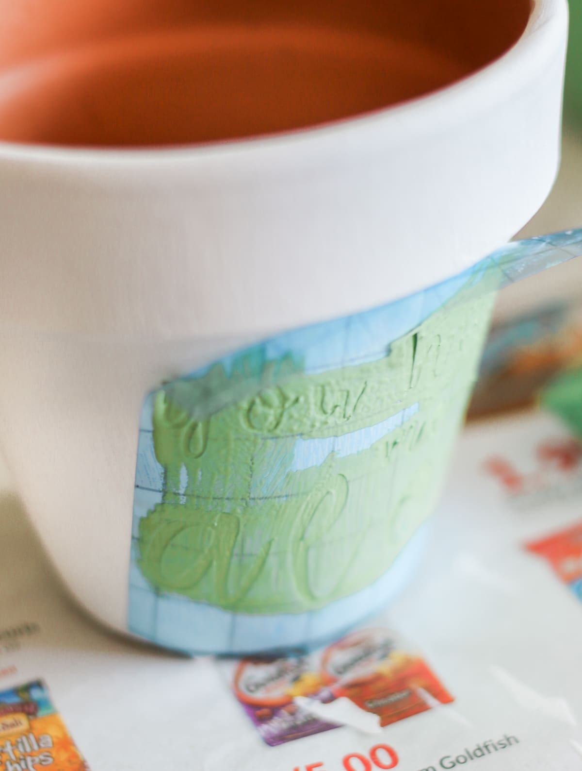 "You Had Me at Aloe" DIY succulent planter by southern blogger Stephanie Ziajka from Diary of a Debutante, gift idea for new neighbors, easy clay pot craft ideas, terracotta ideas, cute aloe vera planter, American Greetings featured artists cards "You Had Me at Aloe" DIY succulent planter by southern blogger Stephanie Ziajka from Diary of a Debutante, gift idea for new neighbors, easy clay pot craft ideas, terracotta ideas, cute aloe vera planter, American Greetings featured artists cards