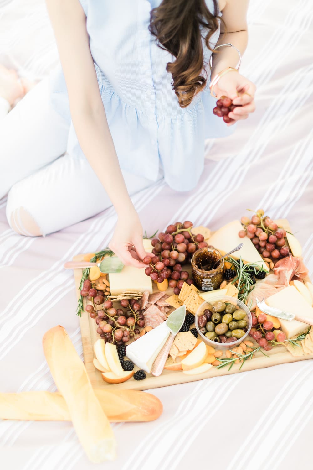 Date Night: How to Plan the Perfect Summer Picnic by Missouri blogger Stephanie Ziajka from Diary of a Debutante, romantic picnic ideas for him, the perfect picnic date, what to bring on a picnic date, what to take on a picnic date, cute picnic date ideas, how to plan a picnic date, AVA Grace wine review