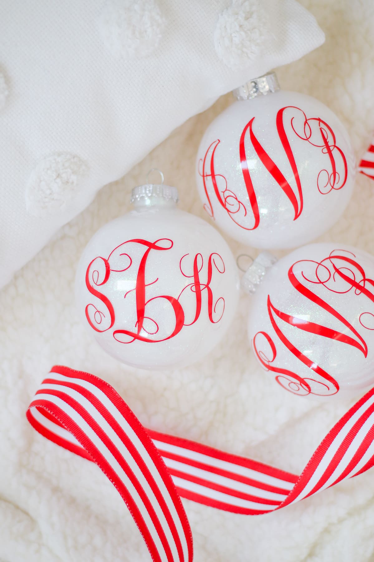 How to Make Gorgeous DIY Glitter Ornaments with Polycrylic (and Cricut Monograms) by southern lifestyle blogger Stephanie Ziajka from Diary of a Debutante, DIY monogrammed glitter ornaments, how to make monograms on the Cricut Explore Air 2, glitter glass ornaments, glitter ornaments with vinyl, making glitter Christmas ornaments, how to make vinyl monograms with Cricut How to Make Gorgeous DIY Glitter Ornaments with Polycrylic (and Cricut Monograms) by southern lifestyle blogger Stephanie Ziajka from Diary of a Debutante, DIY monogrammed glitter ornaments, how to make monograms on the Cricut Explore Air 2, glitter glass ornaments, glitter ornaments with vinyl, making glitter Christmas ornaments, how to make vinyl monograms with Cricut