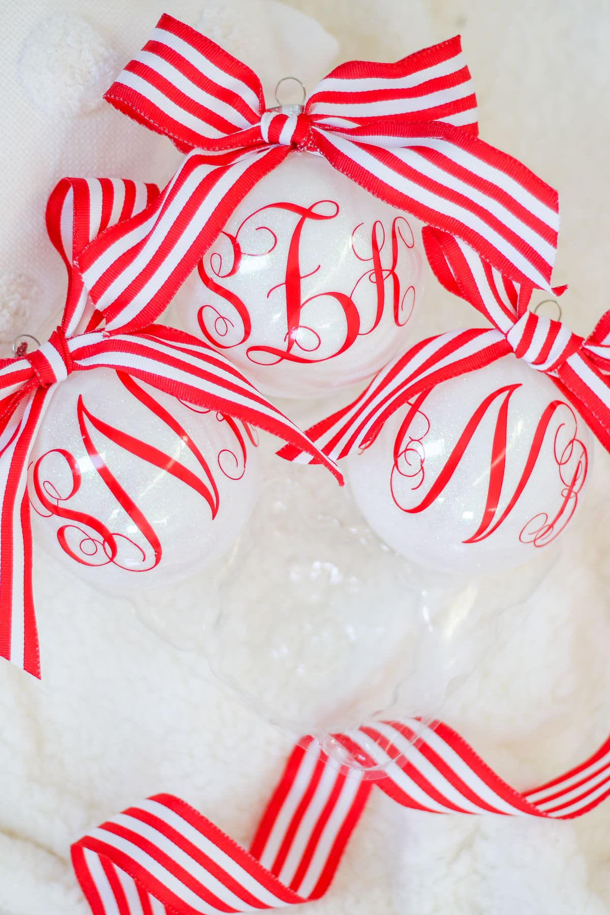 How to Make Gorgeous DIY Glitter Ornaments with Polycrylic (and Cricut Monograms) by southern lifestyle blogger Stephanie Ziajka from Diary of a Debutante, DIY monogrammed glitter ornaments, how to make monograms on the Cricut Explore Air 2, glitter glass ornaments, glitter ornaments with vinyl, making glitter Christmas ornaments, how to make vinyl monograms with Cricut How to Make Gorgeous DIY Glitter Ornaments with Polycrylic (and Cricut Monograms) by southern lifestyle blogger Stephanie Ziajka from Diary of a Debutante, DIY monogrammed glitter ornaments, how to make monograms on the Cricut Explore Air 2, glitter glass ornaments, glitter ornaments with vinyl, making glitter Christmas ornaments, how to make vinyl monograms with Cricut