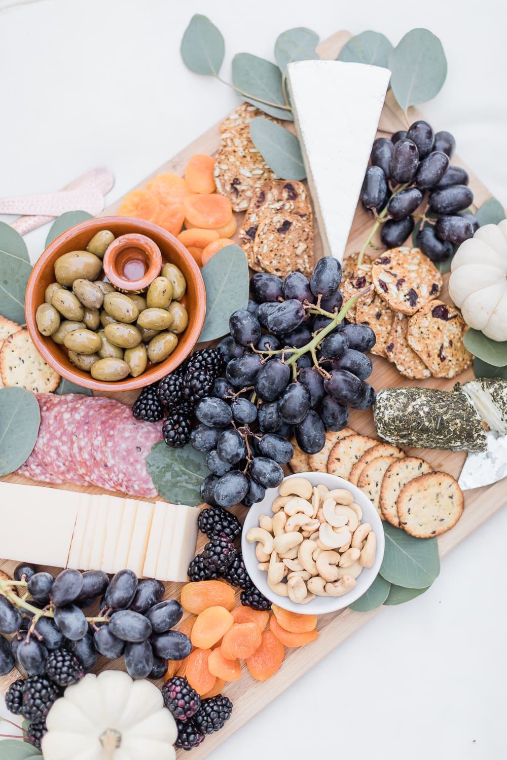Blogger Stephanie Ziajka shares how to make a charcuterie board for fall on Diary of a Debutante Blogger Stephanie Ziajka shares how to make a charcuterie board for fall on Diary of a Debutante
