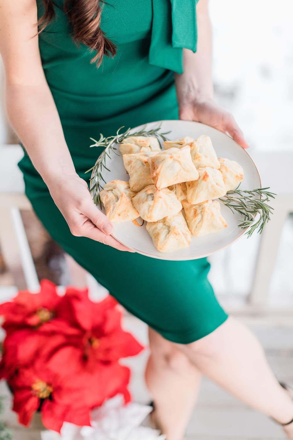 Mini Beef Wellington Bites, easy new years eve appetizer, beef wellington bites recipe, what is beef wellington, popular blogger Stephanie Ziajka, popular lifestyle blog Diary of a Debutante Mini Beef Wellington Bites, easy new years eve appetizer, beef wellington bites recipe, what is beef wellington, popular blogger Stephanie Ziajka, popular lifestyle blog Diary of a Debutante