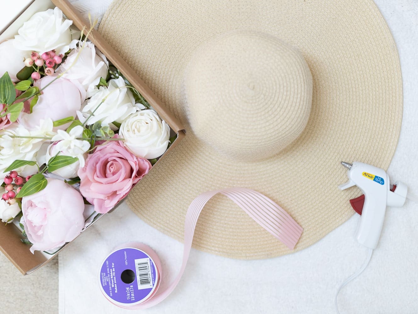 Everything you need to make Kentucky Derby hat on Diary of a Debutante Everything you need to make Kentucky Derby hat on Diary of a Debutante