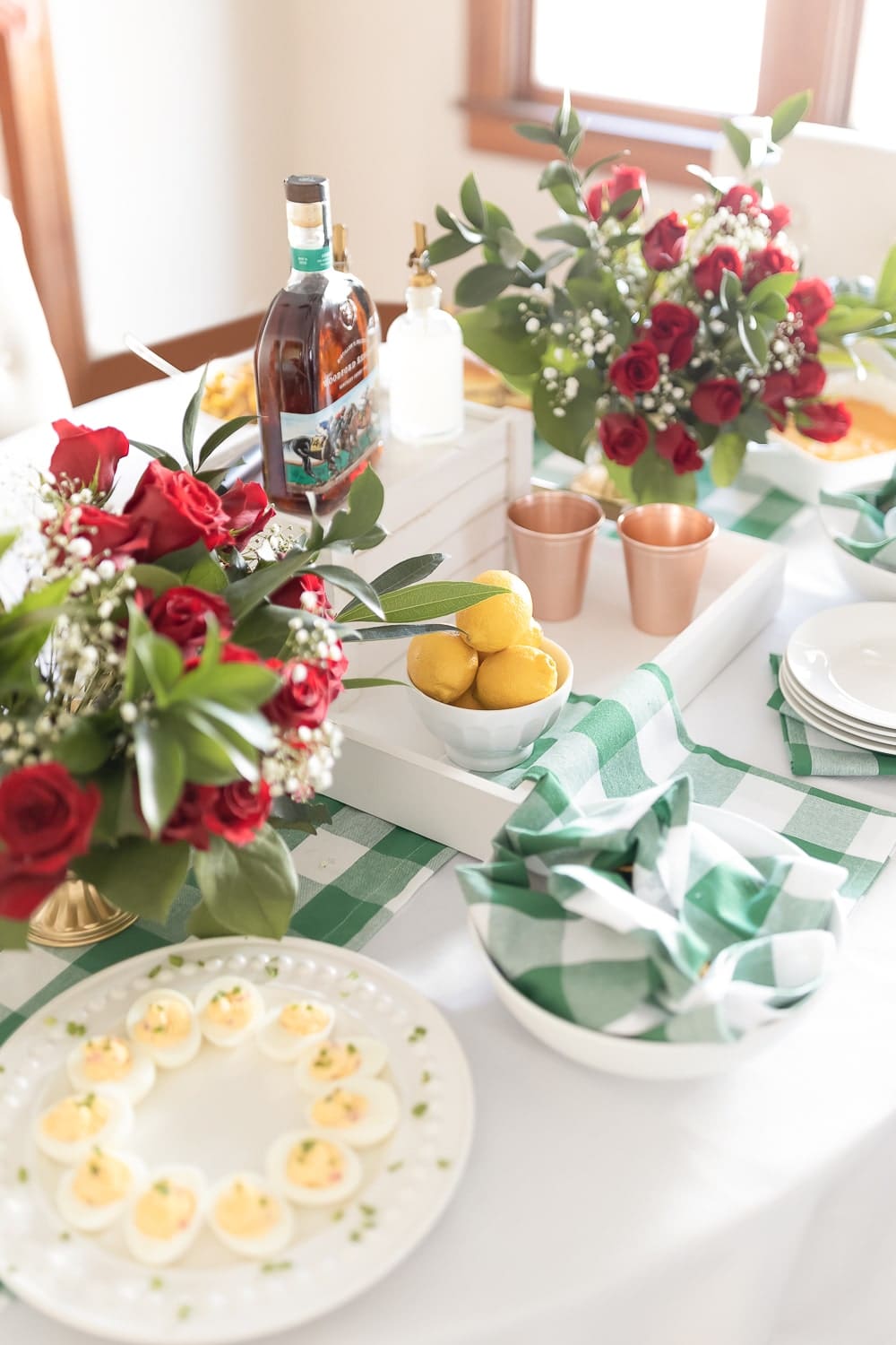 Southern entertaining blogger Stephanie Ziajka shares Kentucky Derby decoration ideas on Diary of a Debutante Southern entertaining blogger Stephanie Ziajka shares Kentucky Derby decoration ideas on Diary of a Debutante