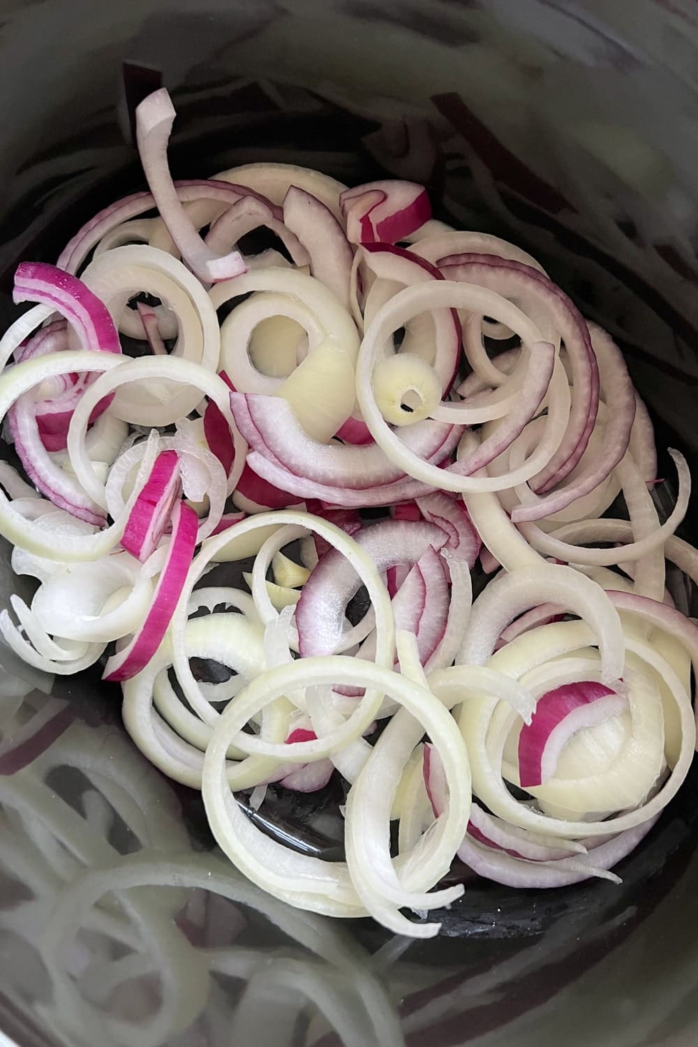 Blogger Stephanie Ziajka shares one of her favorite slow cooker game day recipes on Diary of a Debutante Blogger Stephanie Ziajka shares one of her favorite slow cooker game day recipes on Diary of a Debutante