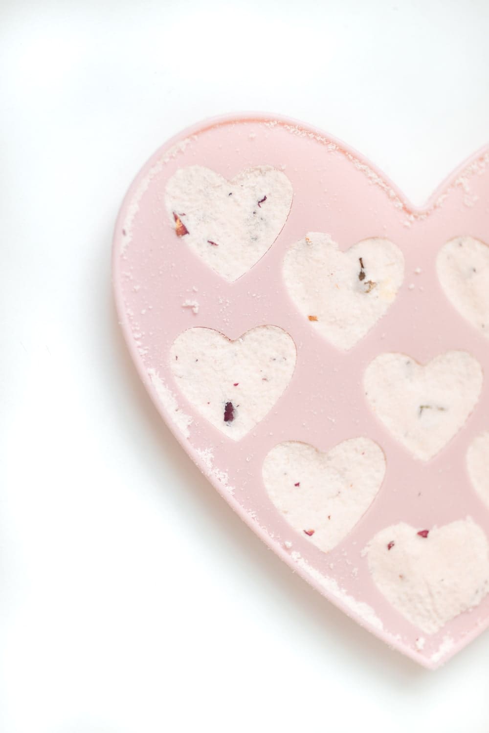 Blogger Stephanie Ziajka shows how to make shower fizzies on Diary of a Debutante