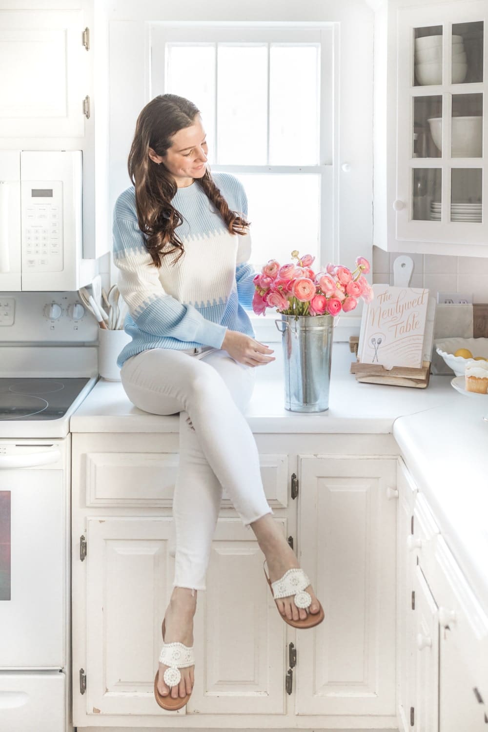 Blogger Stephanie Ziajka shares ranunculus flower care tips on Diary of a Debutante Blogger Stephanie Ziajka shares ranunculus flower care tips on Diary of a Debutante