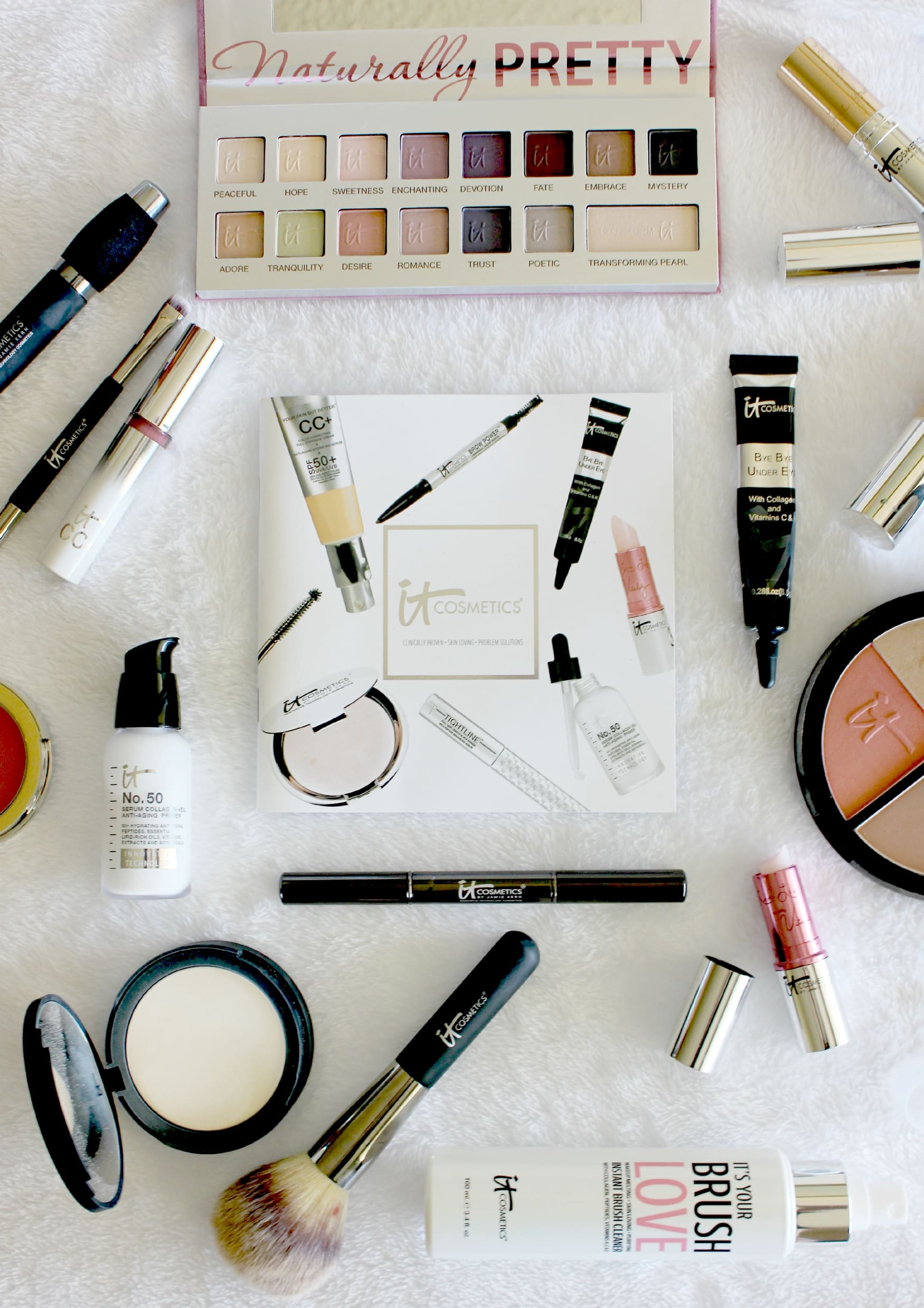 Ride-or-die travel makeup that'll never let you down (even in the airport) | The best travel makeup from It Cosmetics by blogger Stephanie Ziajka from Diary of a Debutante Ride-or-die travel makeup that'll never let you down (even in the airport) | The best travel makeup from It Cosmetics by blogger Stephanie Ziajka from Diary of a Debutante