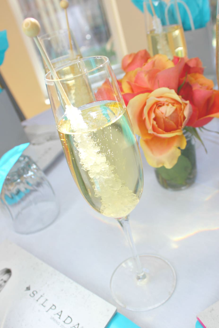 Cute Ideas for Hosting a Brunch Shopping Party