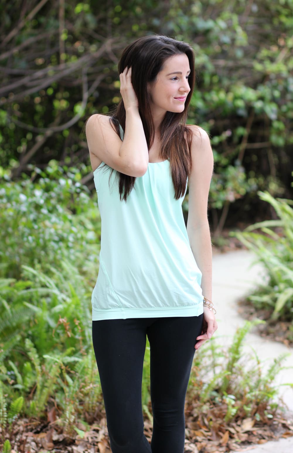 how to wash delicates, delicate workout tops, workout tanks, wash delicate clothes, Stephanie Ziajka, Diary of a Debutante, cute lululemon top