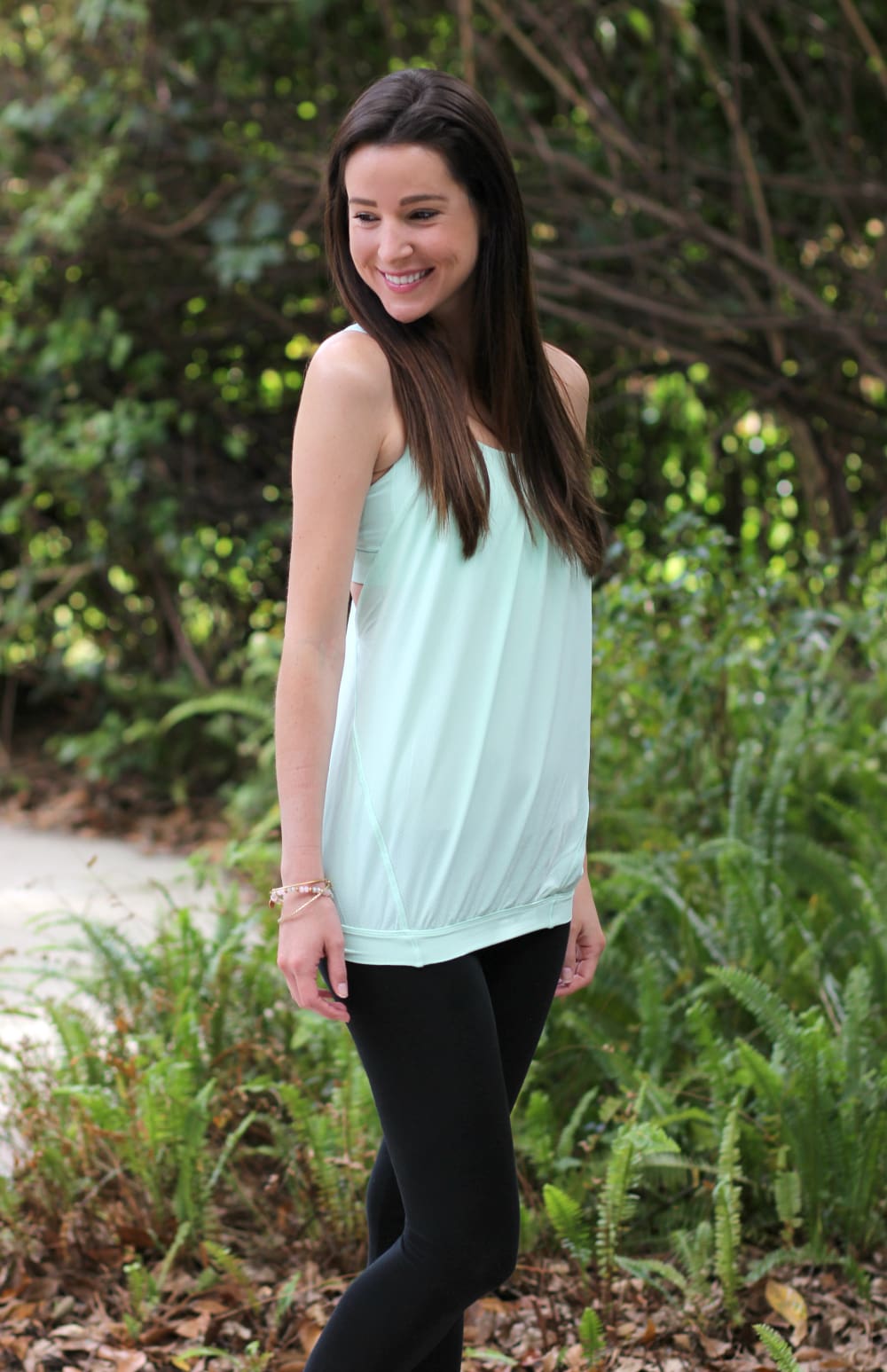 how to wash delicates, delicate workout tops, workout tanks, wash delicate clothes, Stephanie Ziajka, Diary of a Debutante, cute lululemon top
