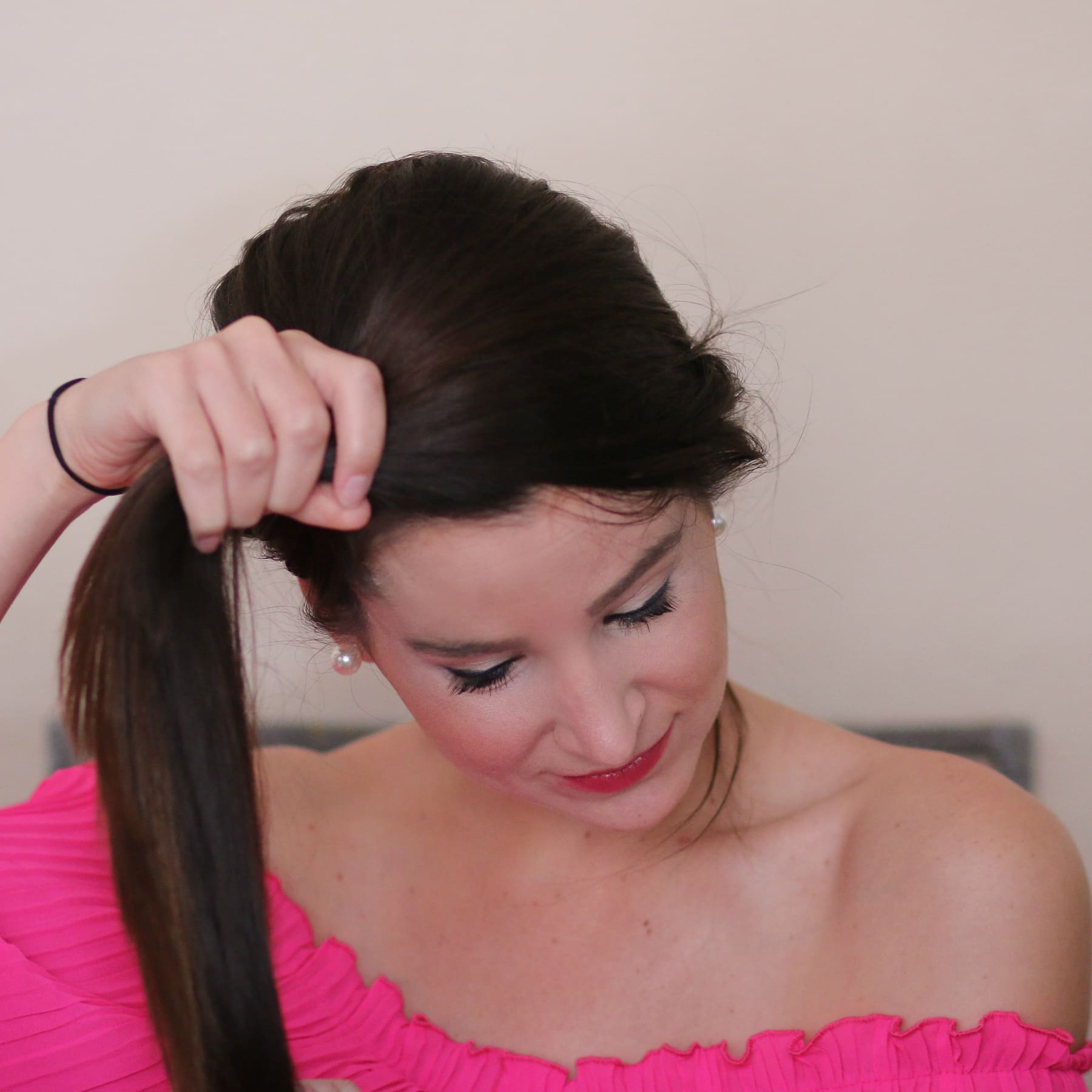 2 easy braided hairstyles for medium hair that take 5 minutes or less 2 easy braided hairstyles for medium hair that take 5 minutes or less