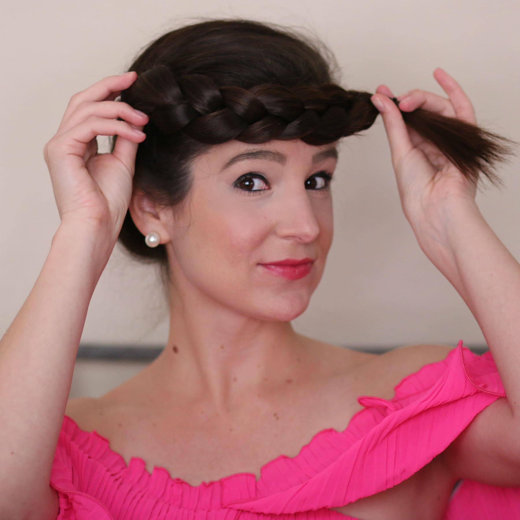 2 easy braided hairstyle for medium hair that take 5 minutes or less 2 easy braided hairstyle for medium hair that take 5 minutes or less