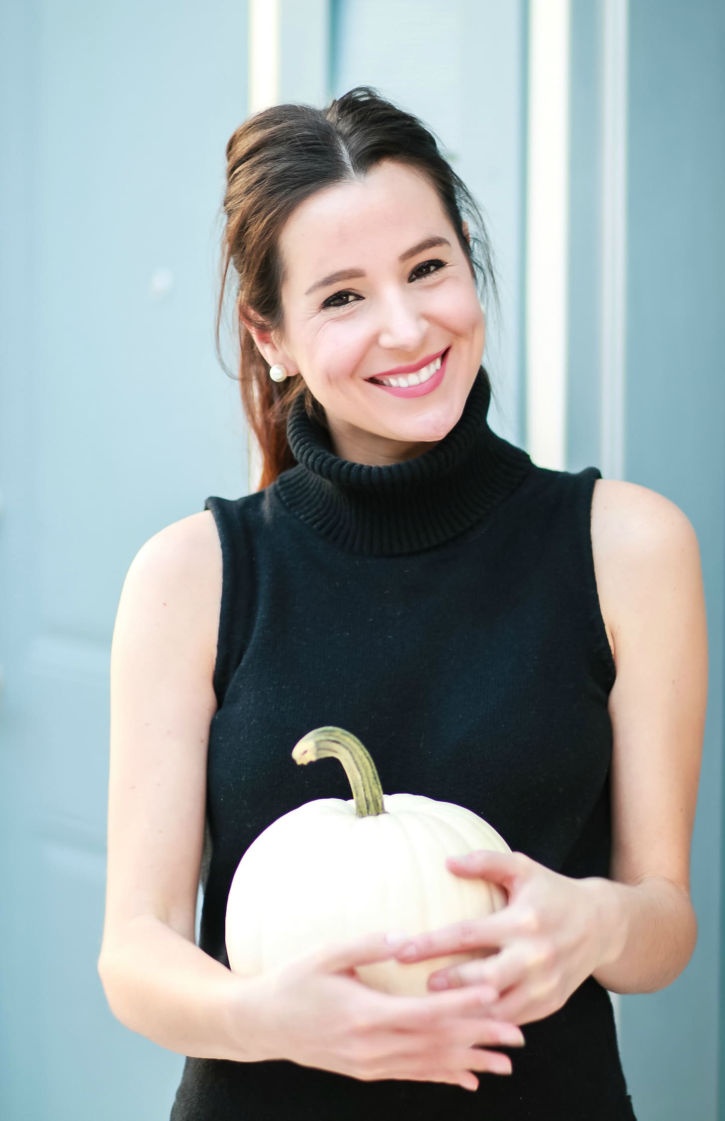 5-minute low messy ponytail hair tutorial by southern blogger Stephanie Ziajka from Diary of a Debutante