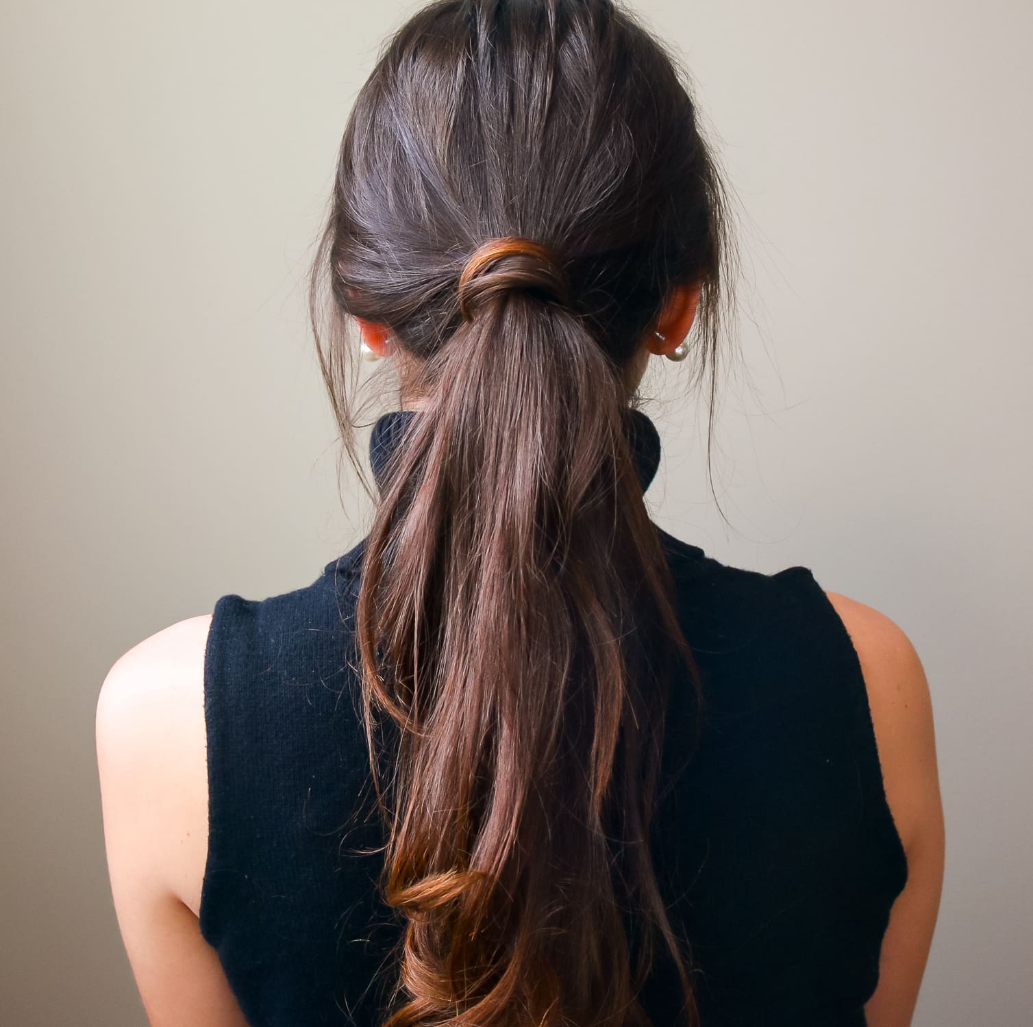 5-minute low messy ponytail hair tutorial by southern blogger Stephanie Ziajka from Diary of a Debutante 5-minute low messy ponytail hair tutorial by southern blogger Stephanie Ziajka from Diary of a Debutante