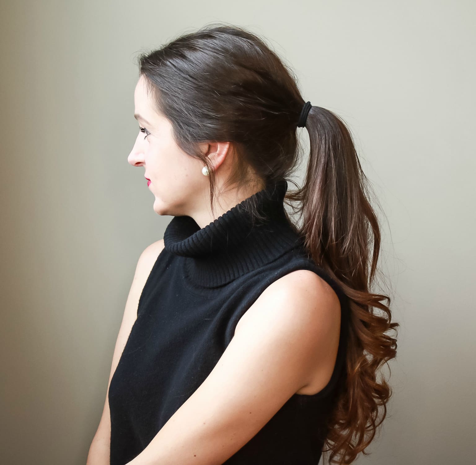5-minute low messy ponytail hair tutorial by southern blogger Stephanie Ziajka from Diary of a Debutante 5-minute low messy ponytail hair tutorial by southern blogger Stephanie Ziajka from Diary of a Debutante
