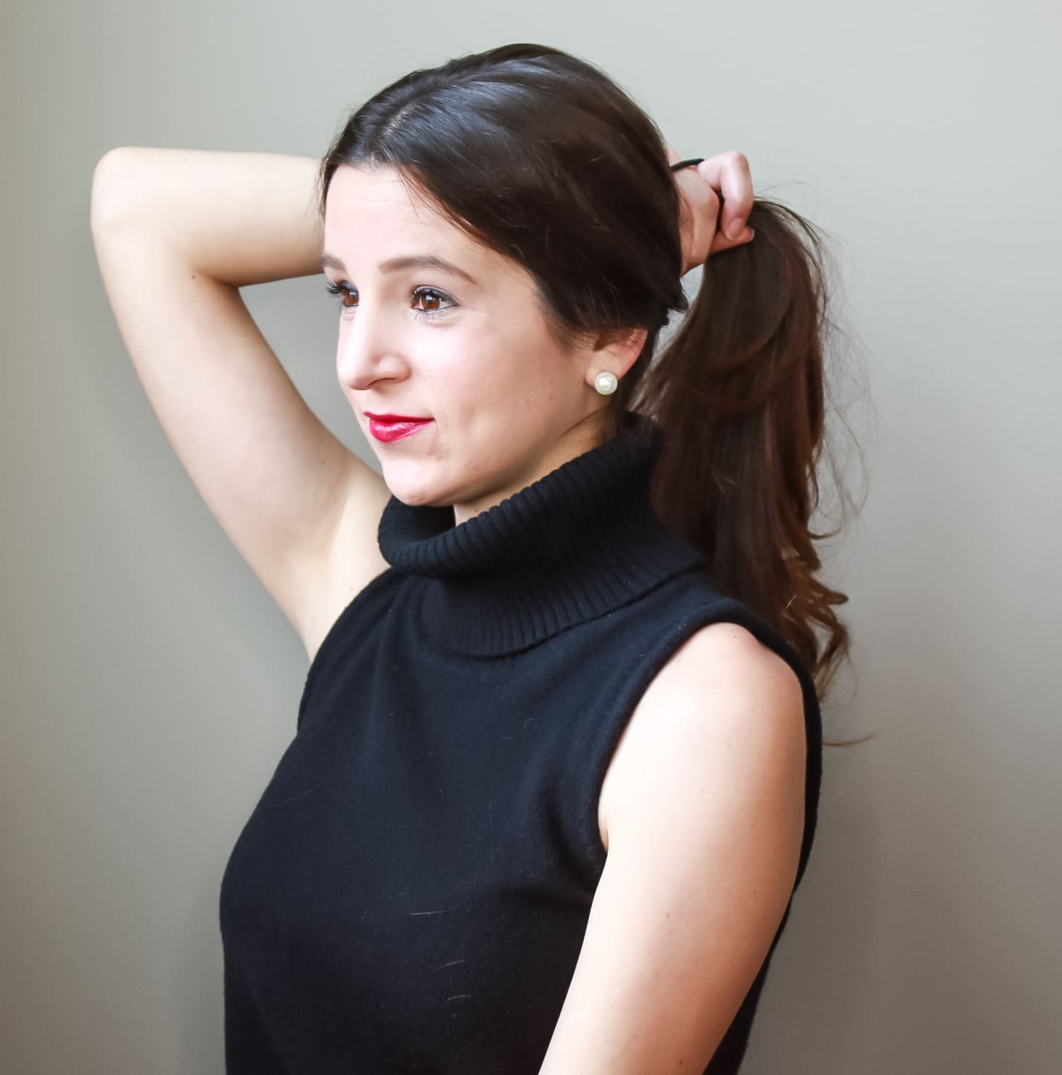 5-minute low messy ponytail hair tutorial by southern blogger Stephanie Ziajka from Diary of a Debutante 5-minute low messy ponytail hair tutorial by southern blogger Stephanie Ziajka from Diary of a Debutante