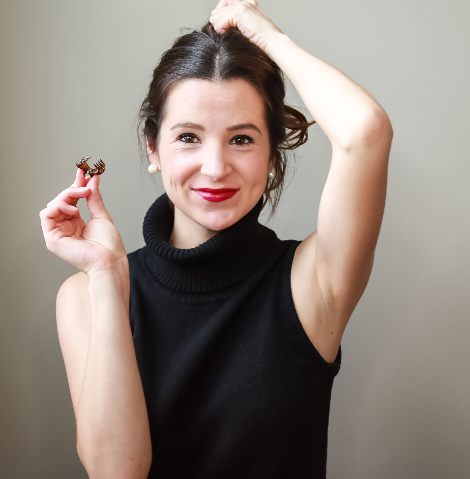 5-minute low messy ponytail hair tutorial by southern blogger Stephanie Ziajka from Diary of a Debutante 5-minute low messy ponytail hair tutorial by southern blogger Stephanie Ziajka from Diary of a Debutante