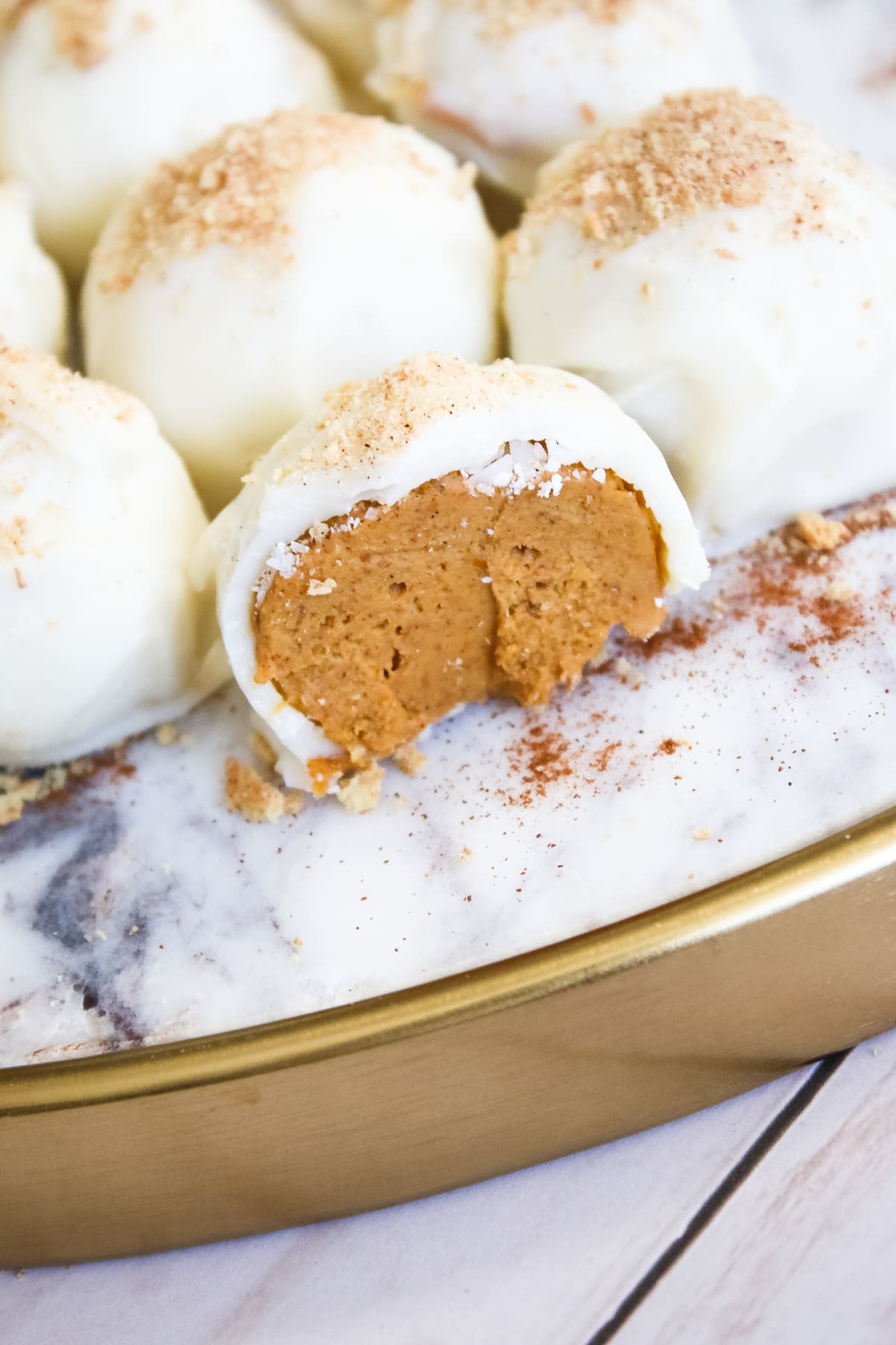 Southern blogger Stephanie Ziajka shows how to make truffles no bake on Diary of a Debutante Southern blogger Stephanie Ziajka shows how to make truffles no bake on Diary of a Debutante