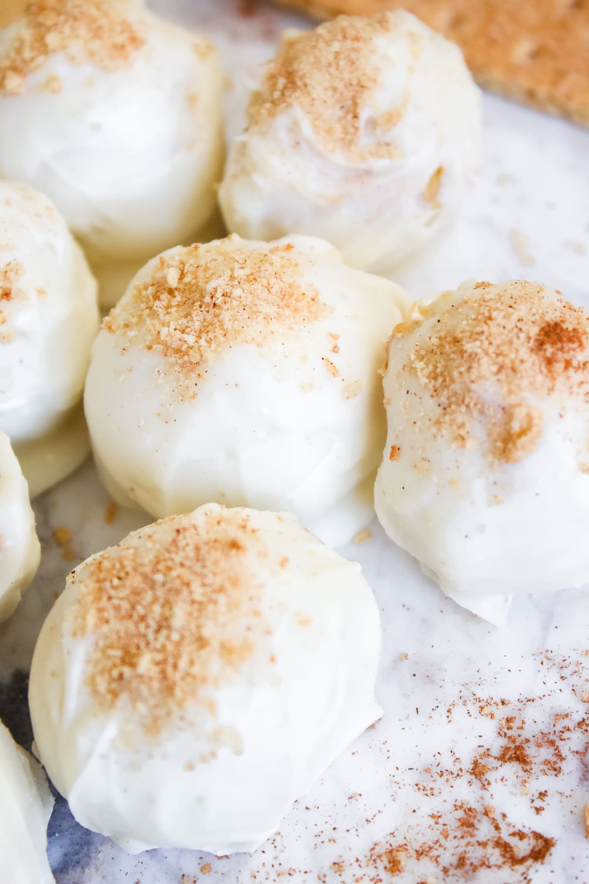 Easy pumpkin truffles recipe by southern lifestyle blogger Stephanie Ziajka on Diary of a Debutante Easy pumpkin truffles recipe by southern lifestyle blogger Stephanie Ziajka on Diary of a Debutante