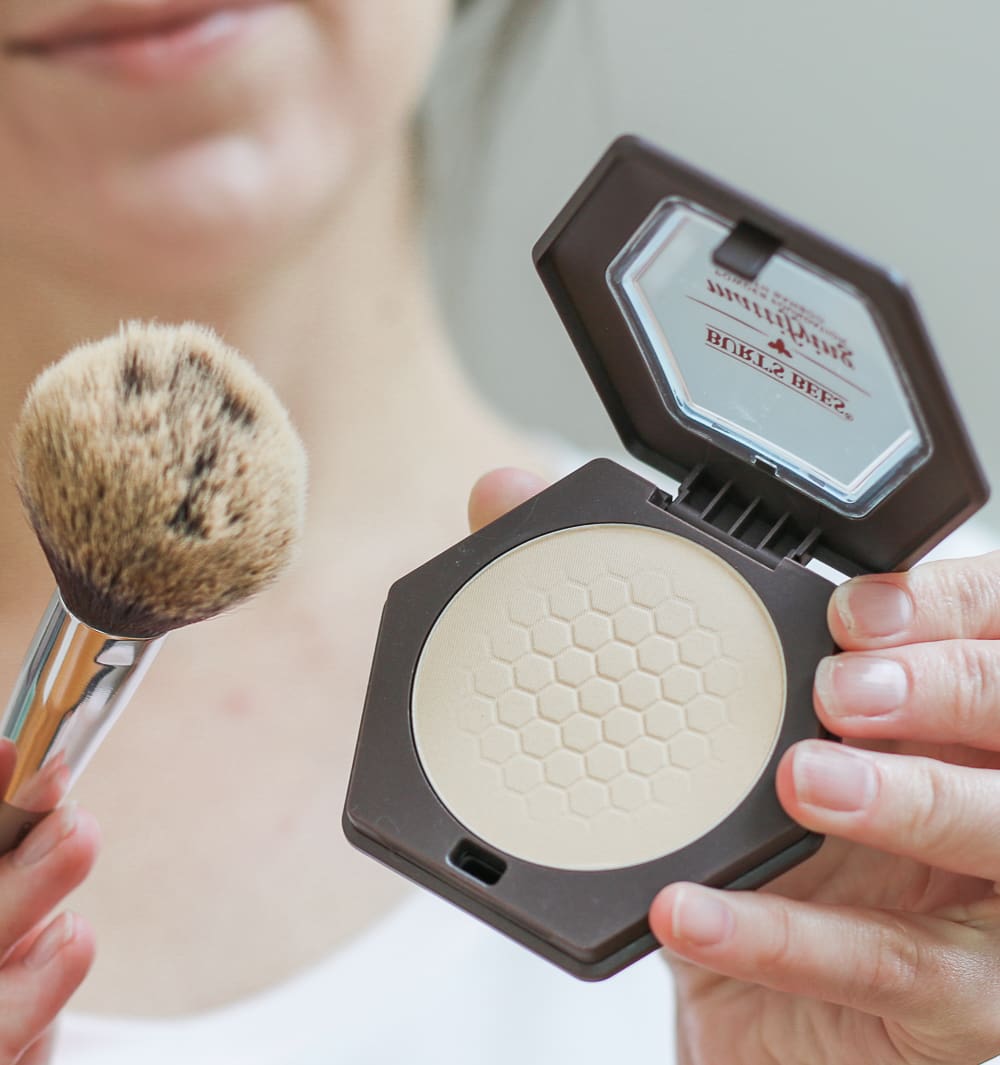 Minimal Makeup Routine, Burt's Bees Minimal Makeup Routine: 7 Cruelty-Free Steps to Looking More Awake by beauty blogger Stephanie Ziajka from Diary of a Debutante, simple makeup routine for school, cruelty free makeup routine, Burt's Bees makeup, Burt's Bees Mattifying Powder Minimal Makeup Routine, Burt's Bees Minimal Makeup Routine: 7 Cruelty-Free Steps to Looking More Awake by beauty blogger Stephanie Ziajka from Diary of a Debutante, simple makeup routine for school, cruelty free makeup routine, Burt's Bees makeup, Burt's Bees Mattifying Powder
