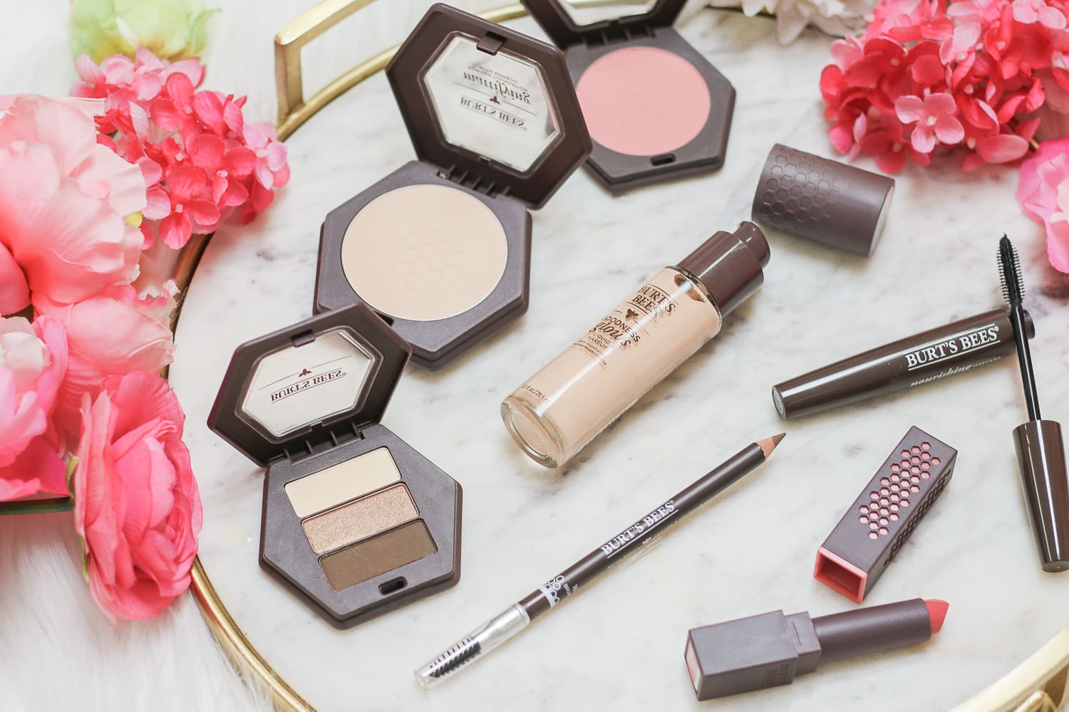 Minimal Makeup Routine, Burt's Bees Minimal Makeup Routine by beauty blogger Stephanie Ziajka from Diary of a Debutante, simple makeup routine for school, cruelty free makeup routine, Burt's Bees makeup Minimal Makeup Routine, Burt's Bees Minimal Makeup Routine by beauty blogger Stephanie Ziajka from Diary of a Debutante, simple makeup routine for school, cruelty free makeup routine, Burt's Bees makeup