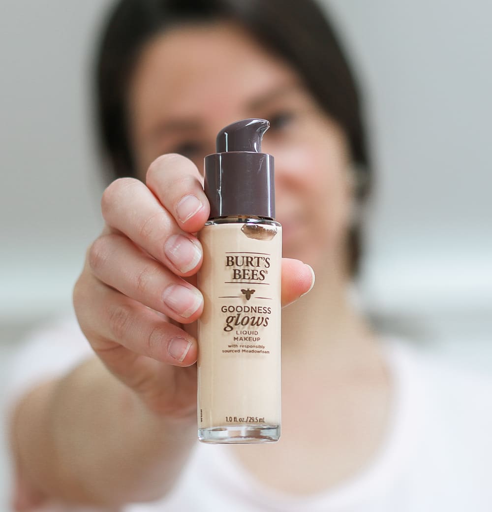 Minimal Makeup Routine, Burt's Bees Minimal Makeup Routine: 7 Cruelty-Free Steps to Looking More Awake by beauty blogger Stephanie Ziajka from Diary of a Debutante, simple makeup routine for school, cruelty free makeup routine, Burt's Bees makeup, Burt's Bees Goodness Glows Liquid Makeup Minimal Makeup Routine, Burt's Bees Minimal Makeup Routine: 7 Cruelty-Free Steps to Looking More Awake by beauty blogger Stephanie Ziajka from Diary of a Debutante, simple makeup routine for school, cruelty free makeup routine, Burt's Bees makeup, Burt's Bees Goodness Glows Liquid Makeup