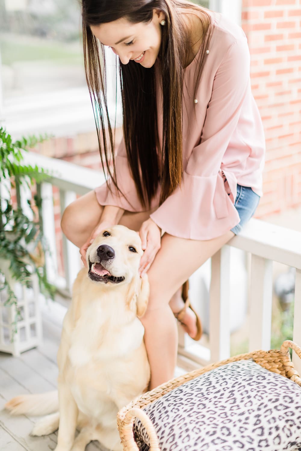 How to Make a Rental Feel Like Home: 5 Easy Decorating Tips for Renters from southern lifestyle blogger Stephanie Ziajka from Diary of a Debutante, front porch decor ideas, CORT Furniture Rental review, decorating hacks for renters How to Make a Rental Feel Like Home: 5 Easy Decorating Tips for Renters from southern lifestyle blogger Stephanie Ziajka from Diary of a Debutante, front porch decor ideas, CORT Furniture Rental review, decorating hacks for renters