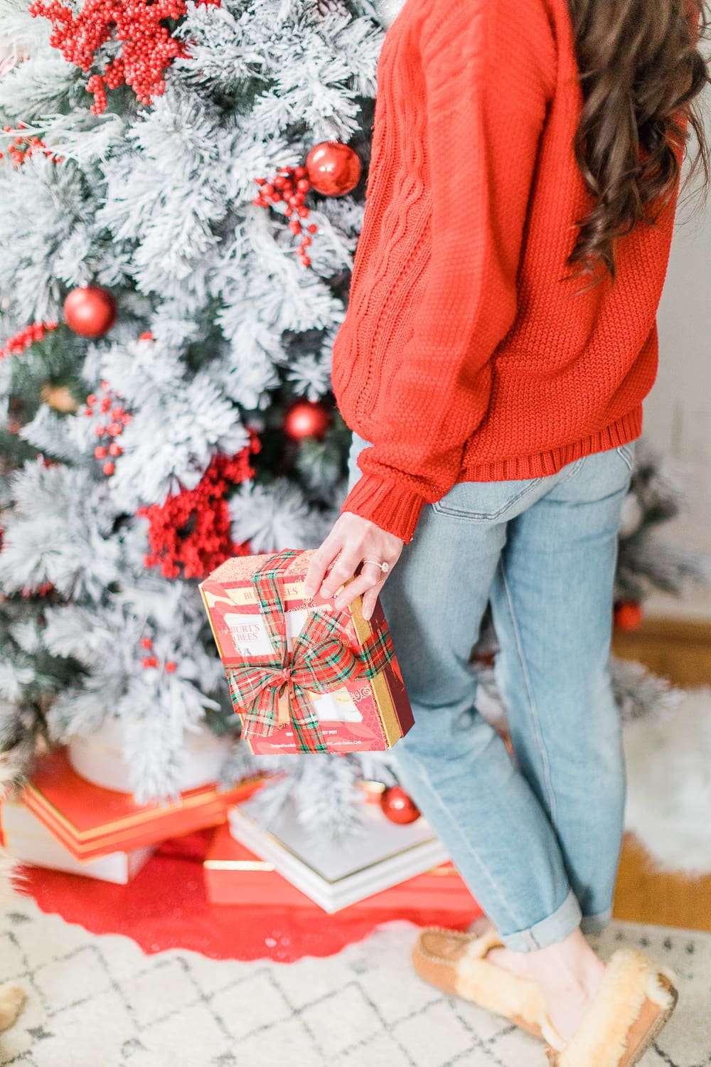 best burt's bees gift sets, Burt's Bees Honey Pot Holiday Gift Set, best burt's bees holiday stocking stuffers, best burt's bees under $20, stocking stuffers for tweens under $20 best burt's bees gift sets, Burt's Bees Honey Pot Holiday Gift Set, best burt's bees holiday stocking stuffers, best burt's bees under $20, stocking stuffers for tweens under $20