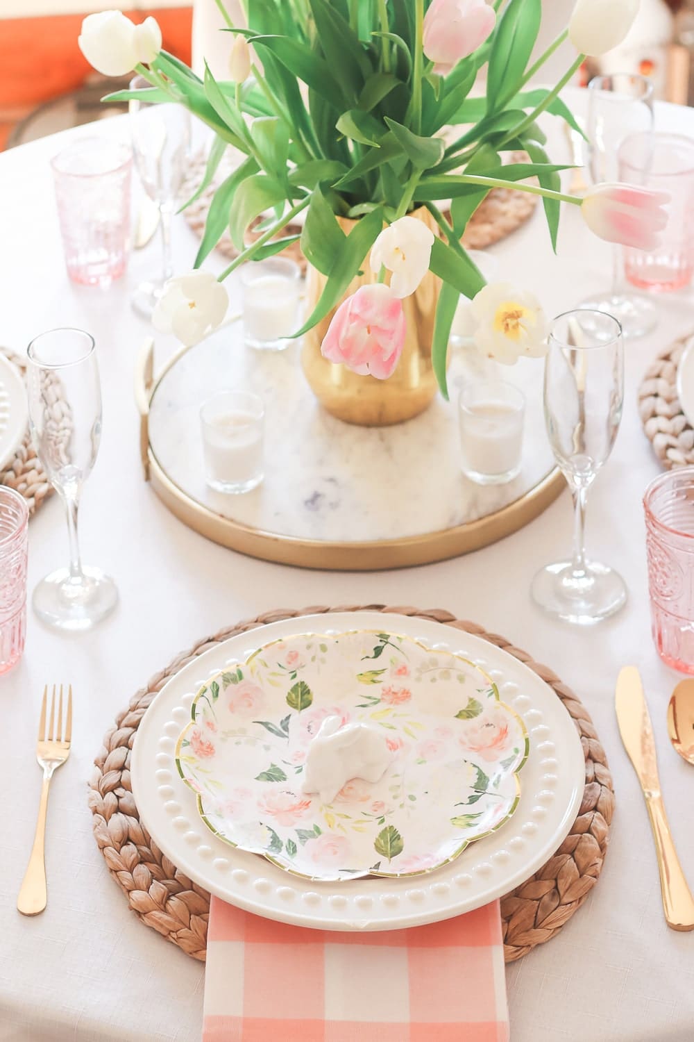 Southern lifestyle blogger Stephanie Ziajka shares her favorite Easter table decorations on Diary of a Debutante Southern lifestyle blogger Stephanie Ziajka shares her favorite Easter table decorations on Diary of a Debutante