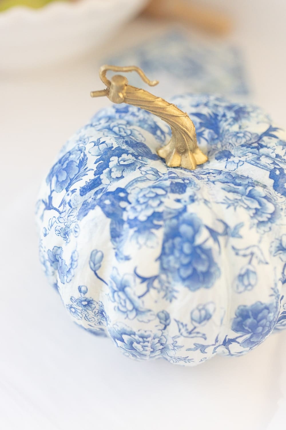 Blogger Stephanie Ziajka shows how to decoupage pumpkins with paper napkins on Diary of a Debutante Blogger Stephanie Ziajka shows how to decoupage pumpkins with paper napkins on Diary of a Debutante